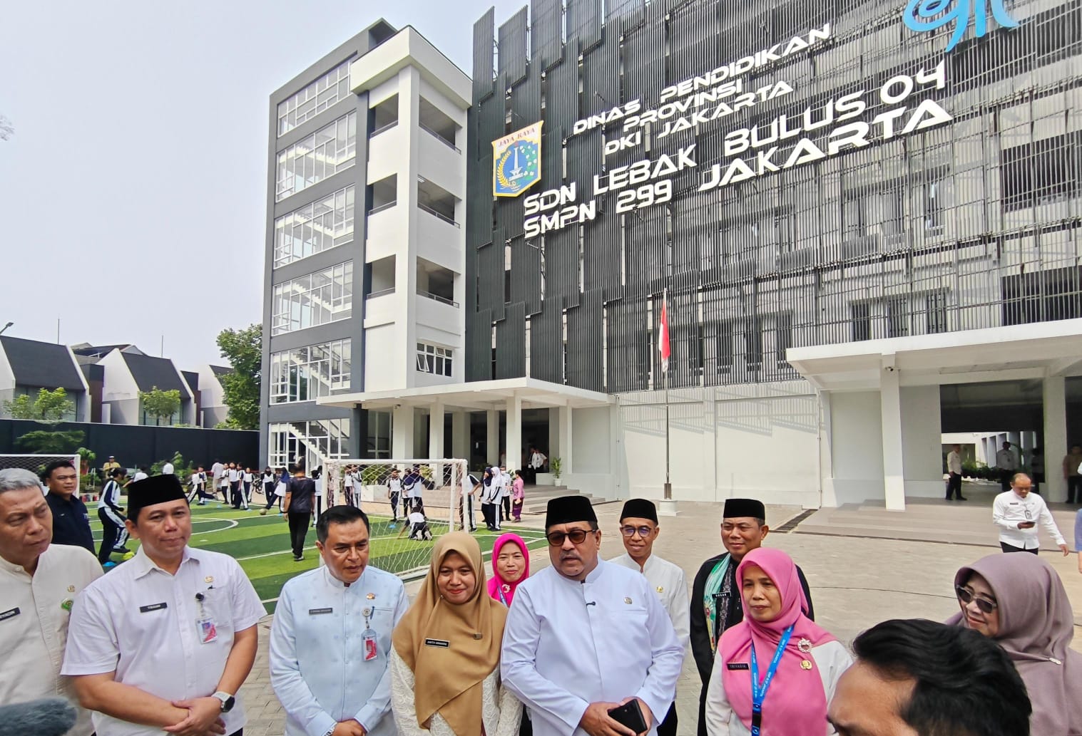 Kunjungan-Wakil-Gubernur-ke-SDN-Lebak-Bulus-04