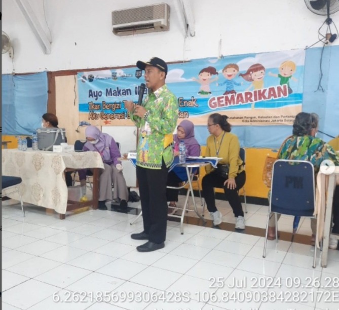 Pemberian-Vaksinasi-Polio-dan-Gerakan-Gemar-Makan-Ikan-Gemari