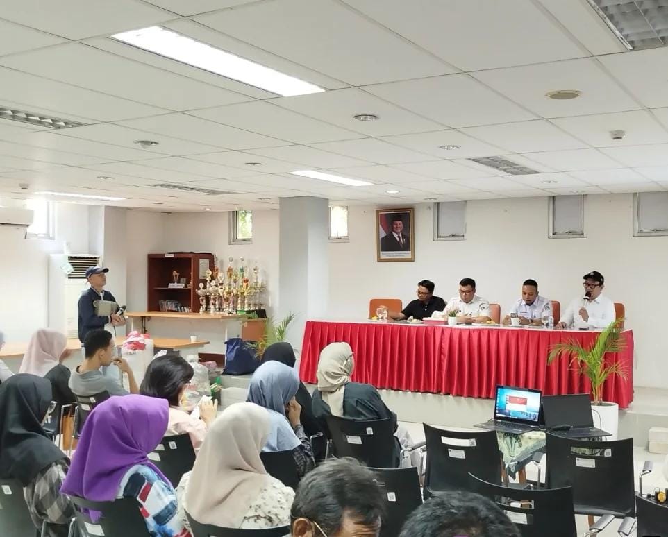 Workshop-Pengelolaan-Sampah-ECO-Brik-dan-Pelatihan-Handycraft-bagi-Lansia-dan-Pralansia
