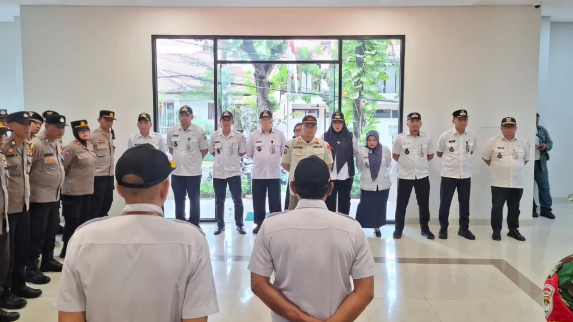 Apel-Gabungan-Pengamanan-Natal-2025-dan-Tahun-Baru-2026-tingkat-Kecamatan-Kebayoran-Baru