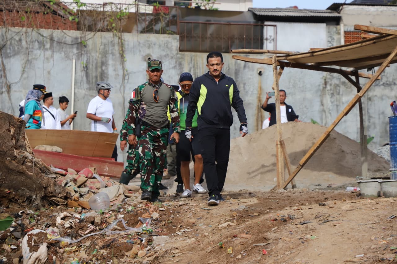 Walikota M Anwar Tinjau Pembangunan Infrastruktur di Jaksel