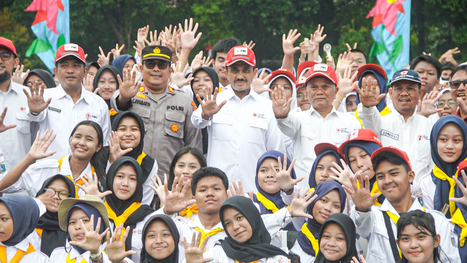 Ribuan PMR Dilantik, Walikota M Anwar Berharap PMR Dapat Berikan Edukasi