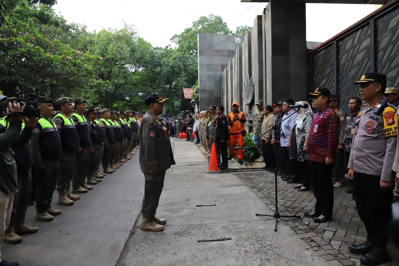 Pemkot Jakarta Selatan Tertibkan Taman Gantara