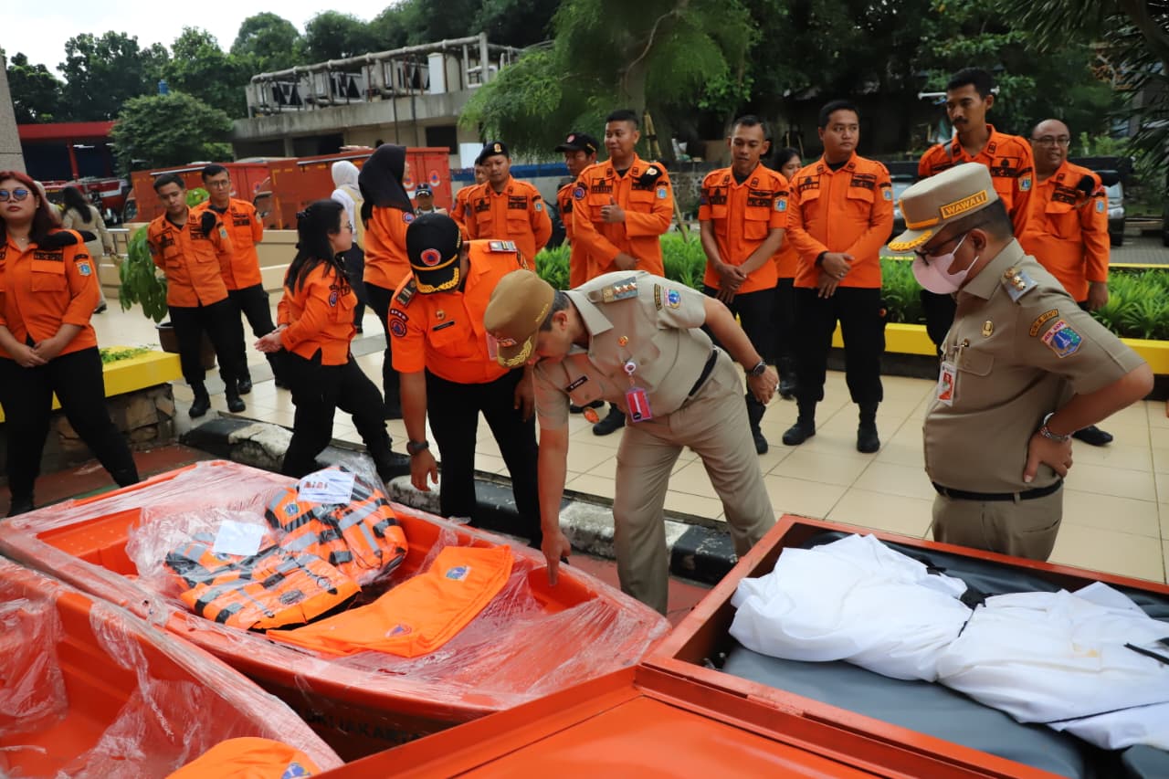 Pemkot Jaksel Terima Bantuan Sarpras Penanggulangan Bencana dari BPBD DKI Jakarta