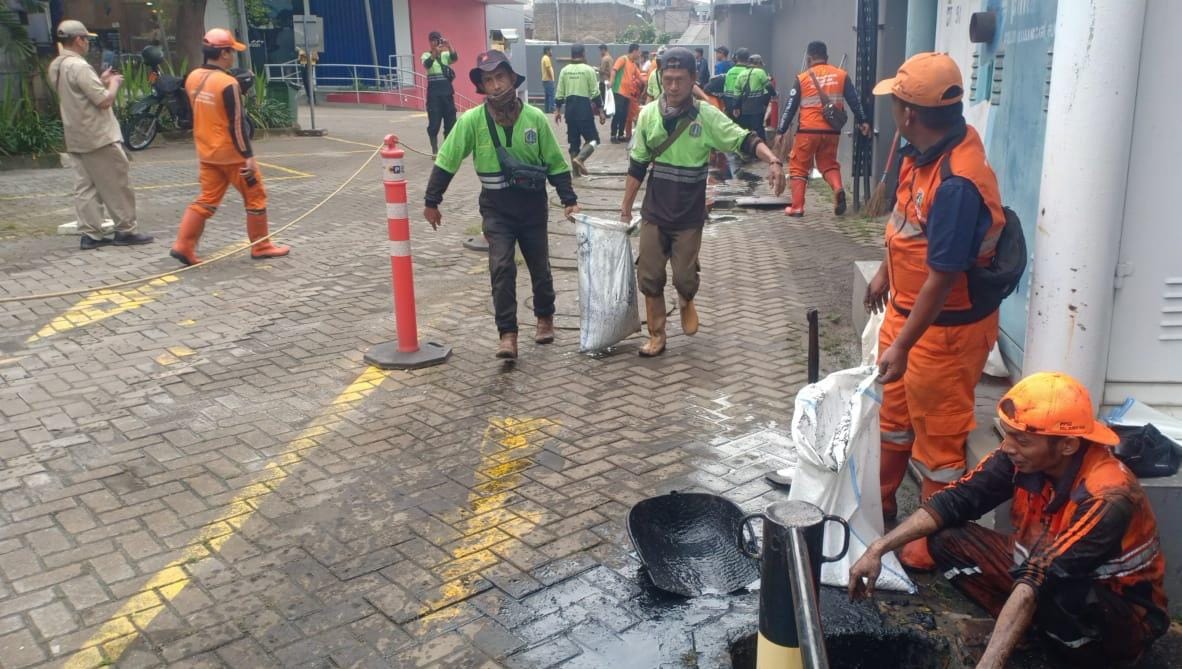 Cegah Genangan, Pemkot Jaksel Gelar Kerja Bakti Jaga Jakarta