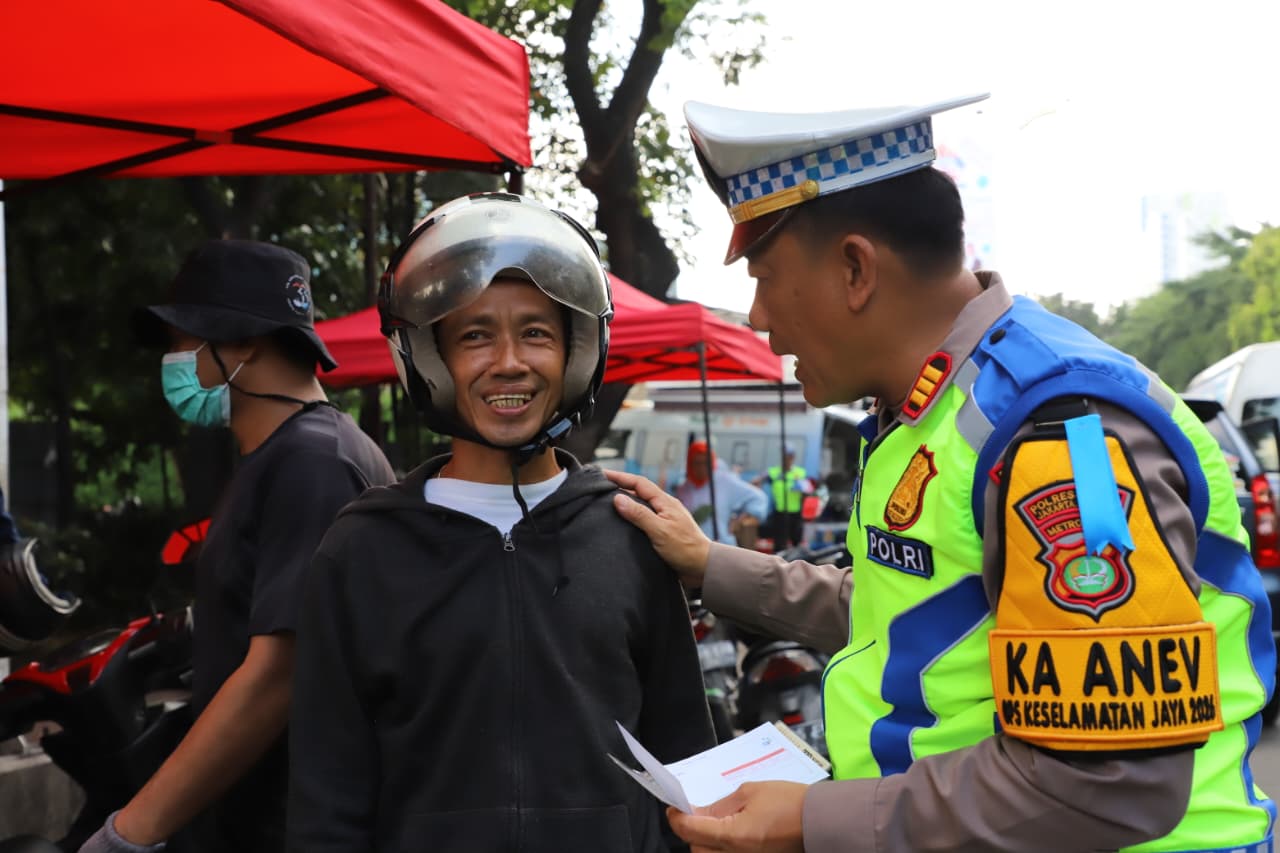 Sudin LH Jaksel Gelar Uji Emisi di Jalan Raya Tanjung Barat