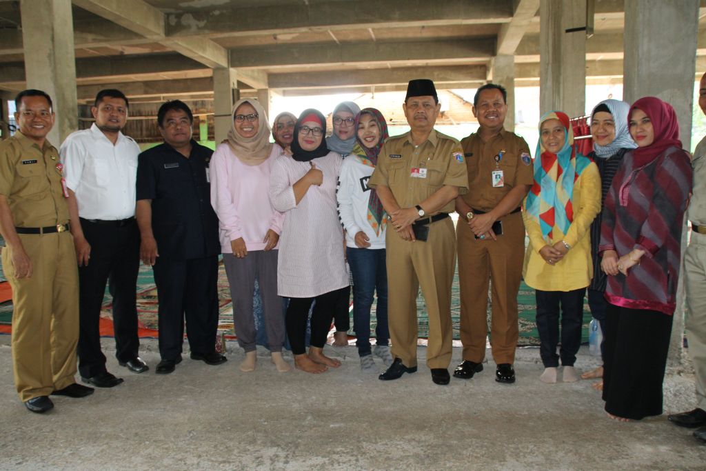 Monitoring UNBK Ke SMP 85 Oleh Asisten Kesra H Mamur