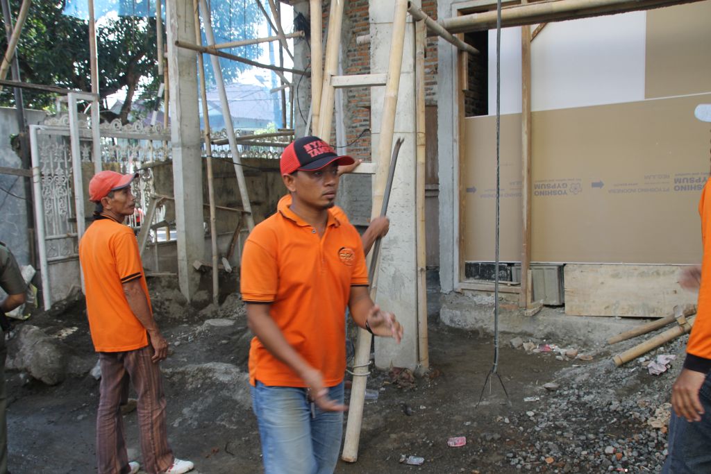 Penertiba Bangunan Tanpa IMB Kel. Tanjung Barat