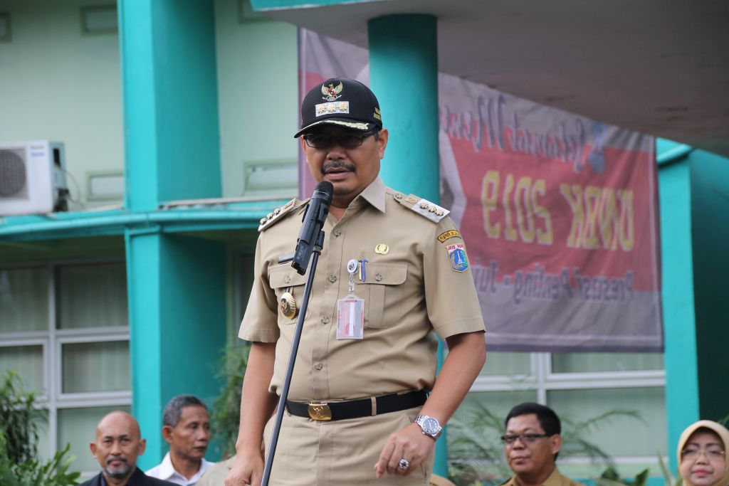 Wali Kota Jakarta Selatan Marullah Matali Kunjungi SMA 3