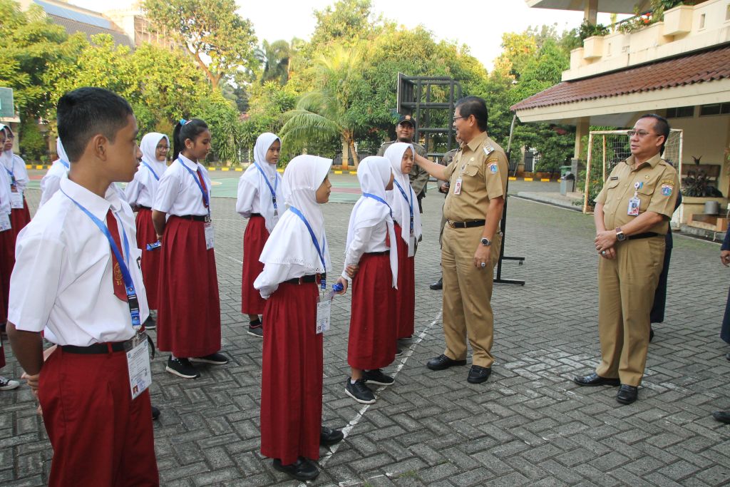 Wali Kota Jakarta Selatan Monitoring Ke SDN 09 Rawa Barat 
