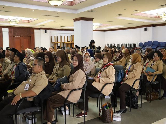 120-kepala-sekolah-se-jaksel-ikuti-seminar-kepegawaian