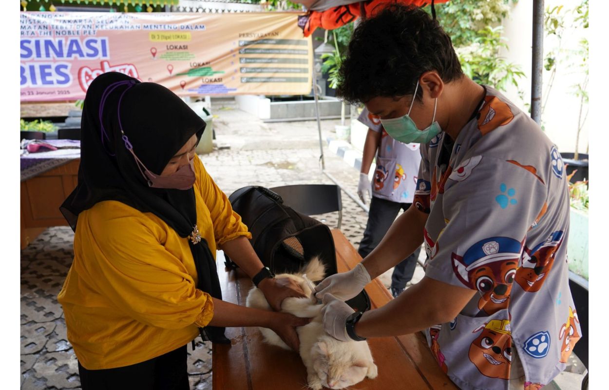 Sudin-KPKP-Jaksel-Gelar-Vaksinasi-Rabies-Gratis-di-Menteng-Dalam