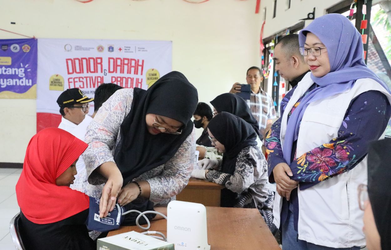 Kelurahan-Mampang-Prapatan-Gelar-Donor-Darah-dan-Festival-Produk-UP2K