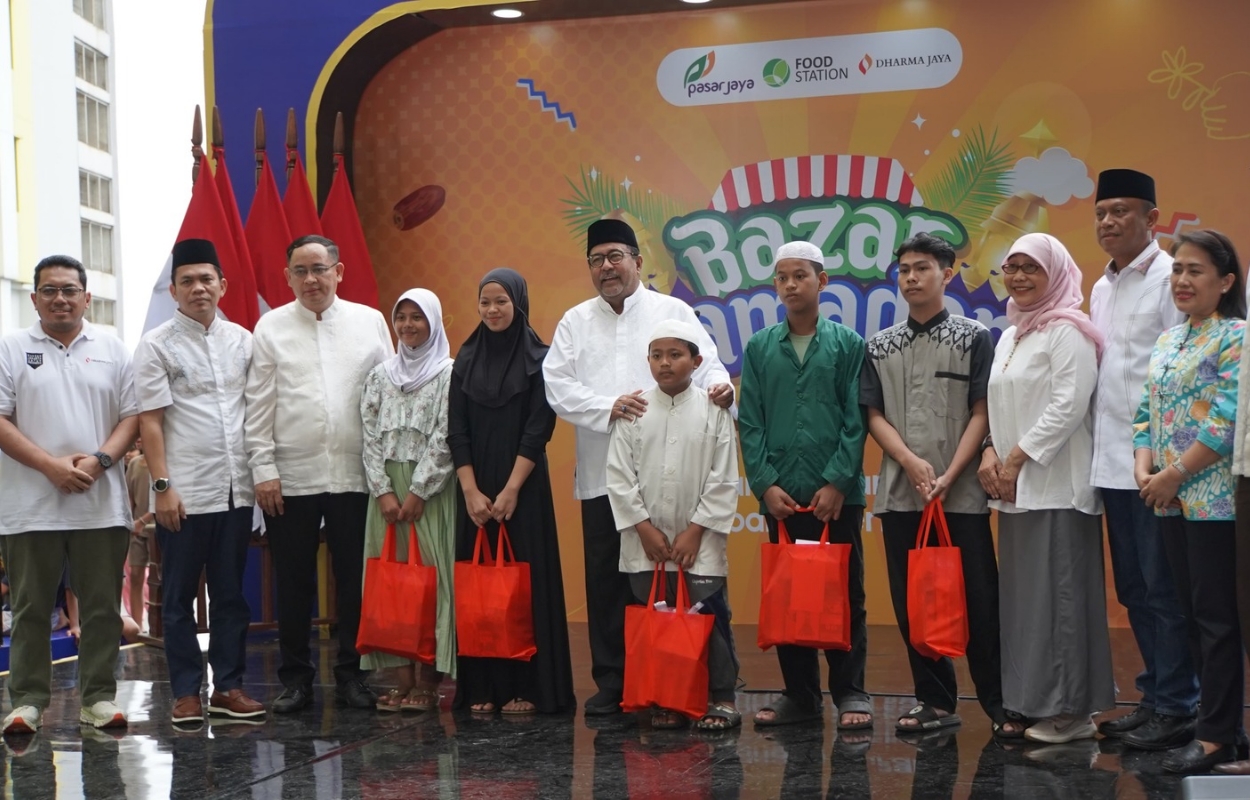 Walikota-Jaksel-Dampingi-Wagub-DKI-Hadiri-Bazar-Ramadan-di-Pasar-Rumput