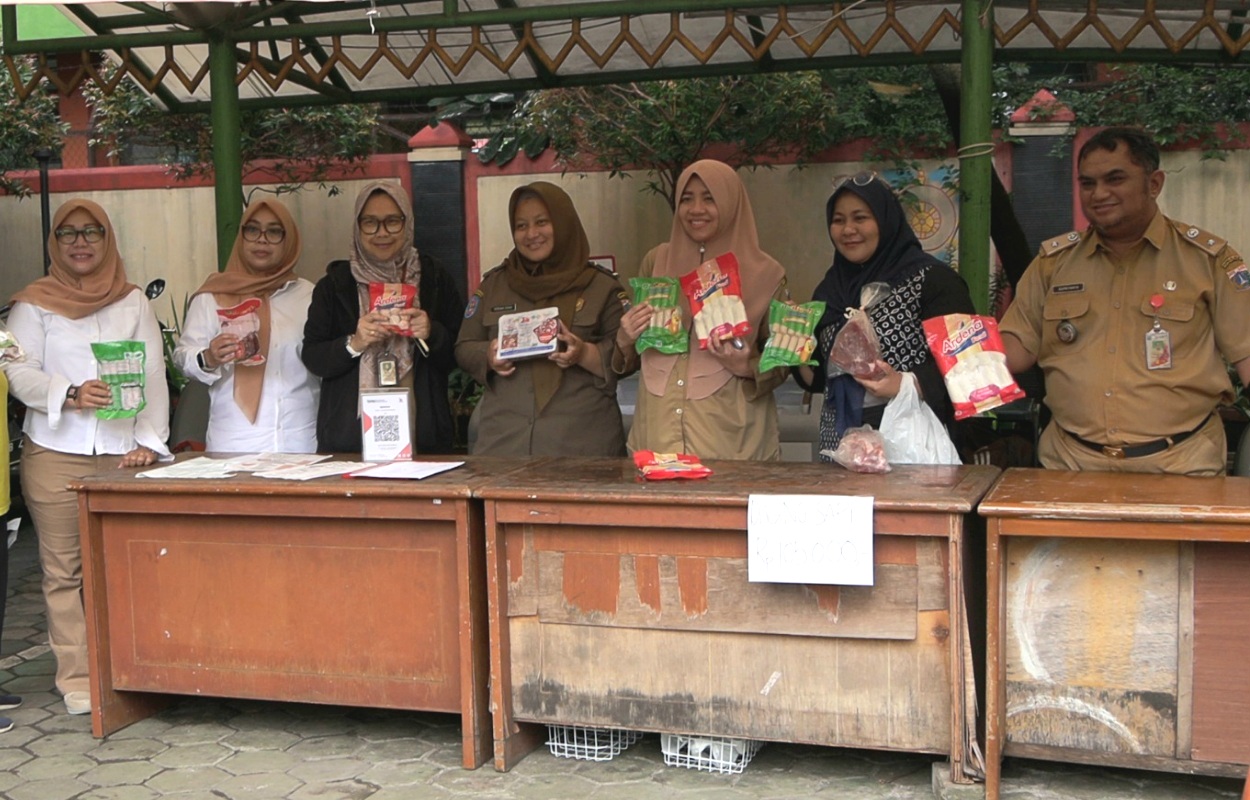 Kelurahan-Cipete-Utara-Bersama-PT-Berdikari-Gelar-Bazar-Daging