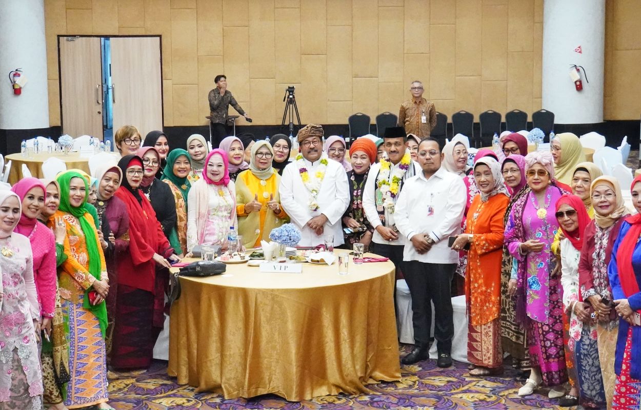 Walikota-Jaksel-Dampingi-Wagub-Rano-Hadiri-Silaturahmi-Perkumpulan-Perempuan-Minang-Indojalito