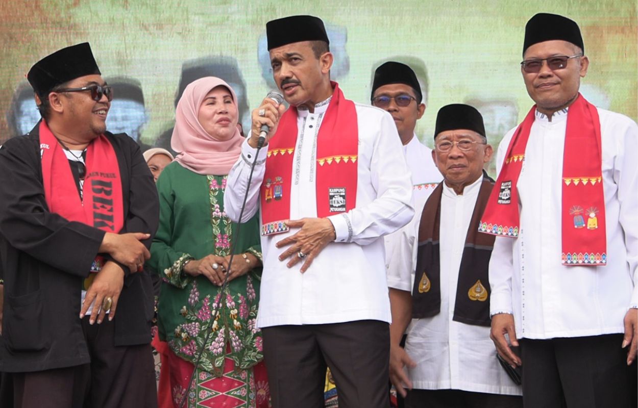 Walikota-dan-Ketua-TP-PKK-Jaksel-Hadiri-Festival-Budaya-Kampung-Petukangan