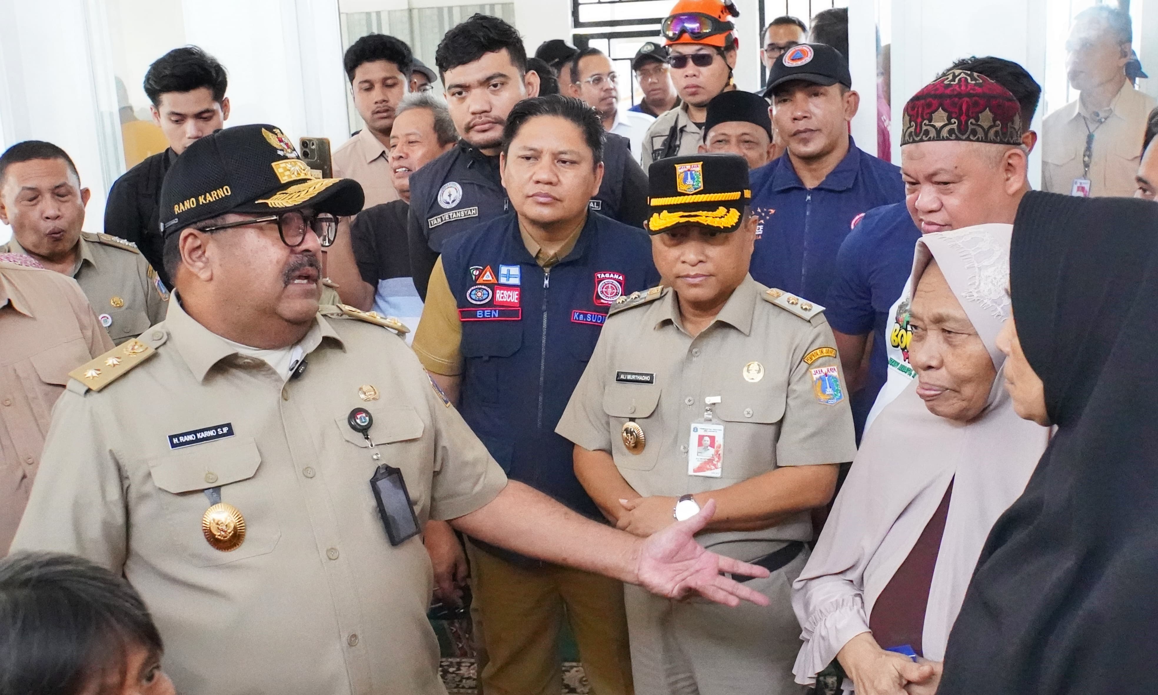 Wagub-Rano-Tinjau-Tiga-Lokasi-Terdampak-Genangan-di-Jaksel