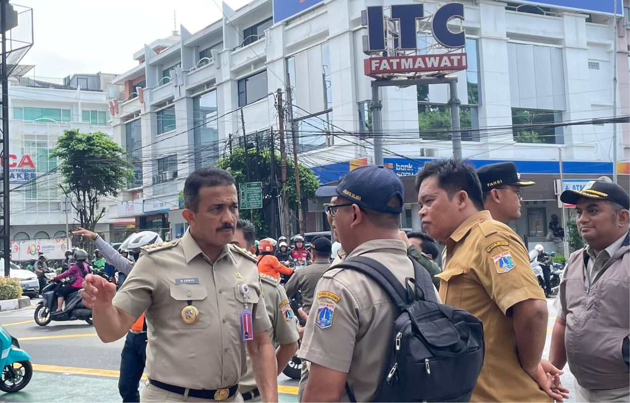 Walikota-Jaksel-Tinjau-Lokasi-Pembangunan-Saluran-Air-di-ITC-Fatmawati