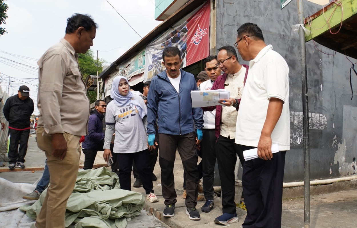Walikota-Jaksel-Tinjau-Sejumlah-Lokasi-Pembangunan-Infrastruktur-Pengendali-Banjir