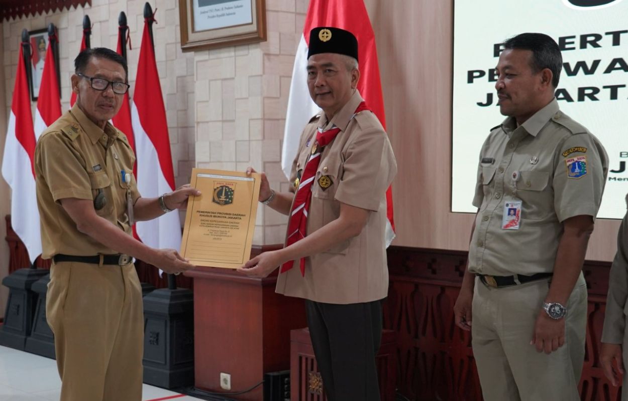 42-PNS-di-Lingkungan-Kota-Jaksel-Terima-SK-Pensiun