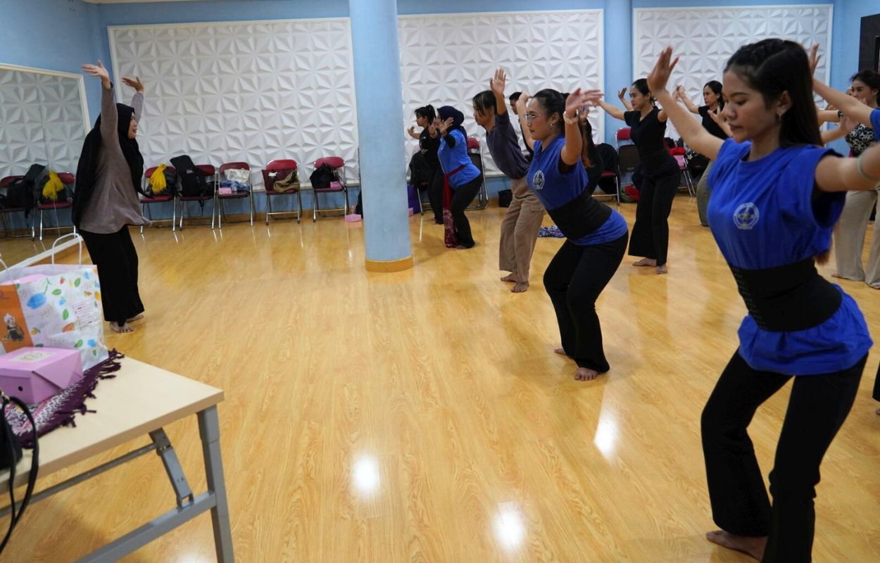 Puluhan-Pelatih-Sanggar-Tari-Ikut-Pelatihan-Seni-Tari-Nusantara