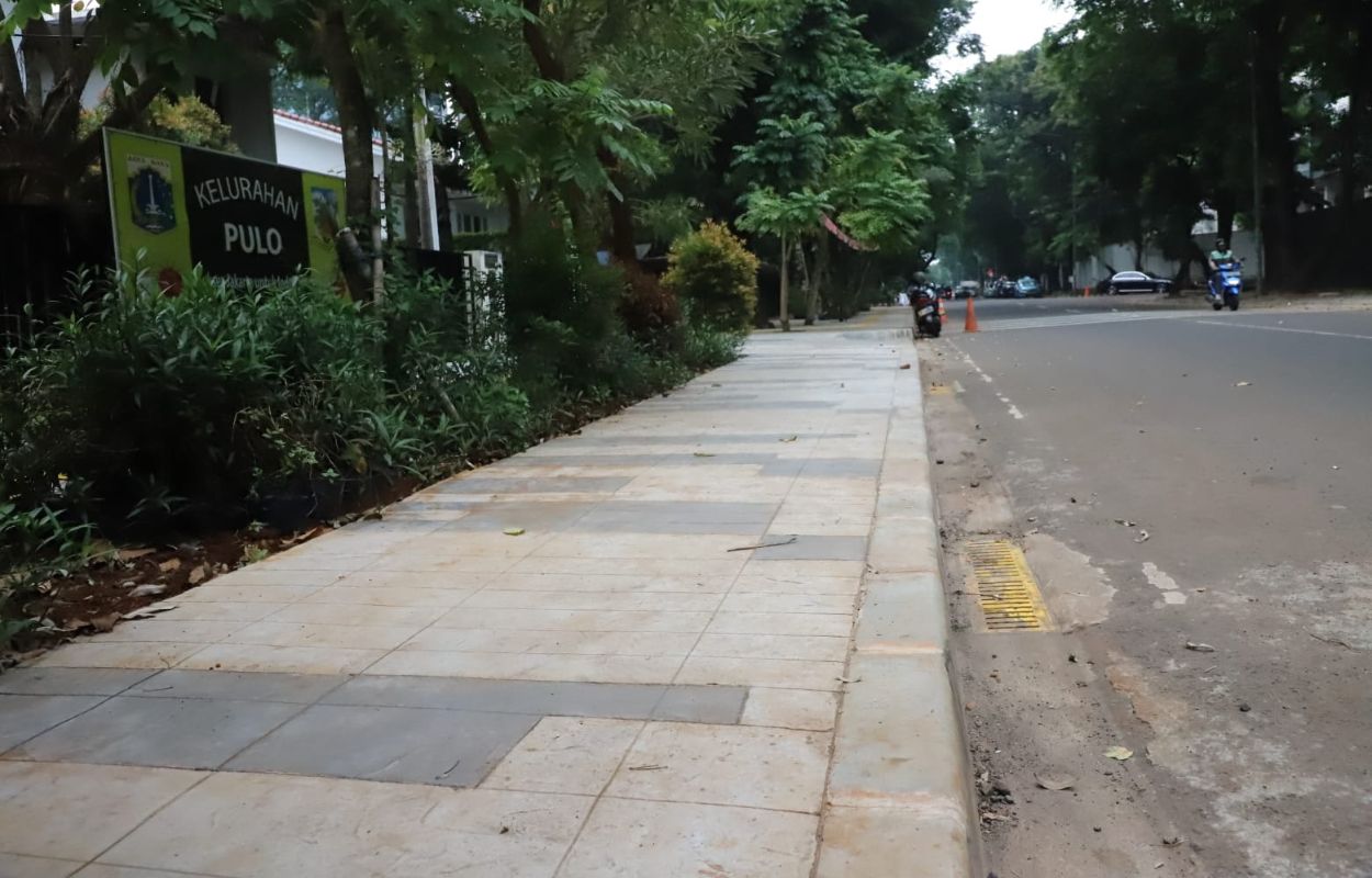 Revitalisasi-Trotoar-di-Kecamatan-Kebayoran-Baru-dan-Tebet-Selesai-Dikerjakan