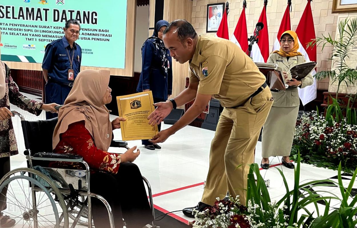 Puluhan-PNS-Pemerintah-Kota-Jaksel-Terima-SK-Pensiun