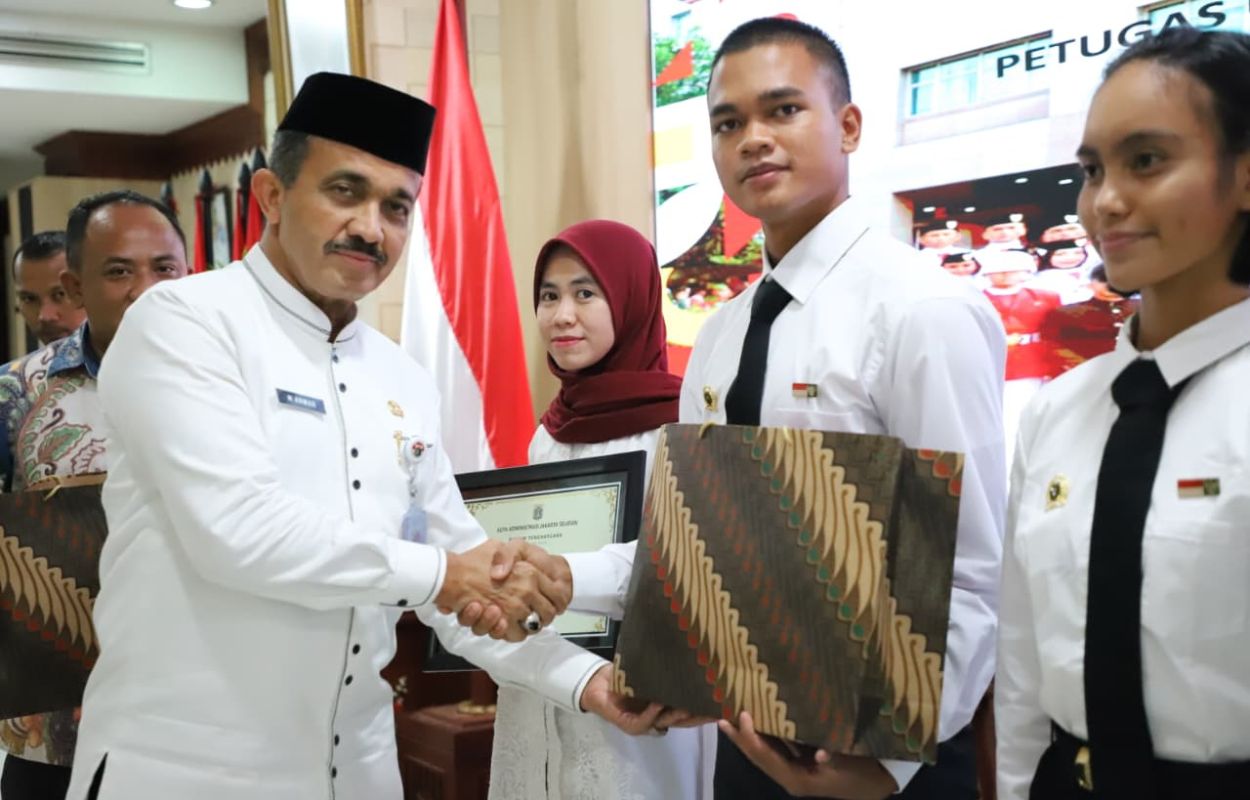 Walikota-M-Anwar-Apresiasi-Paskibraka-Jaksel