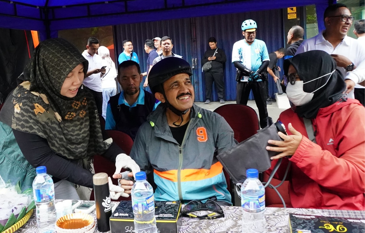 Warga-Antusias-Manfaatkan-HBKB-di-Jalan-Iskandar-Muda-Kebayoran-Lama