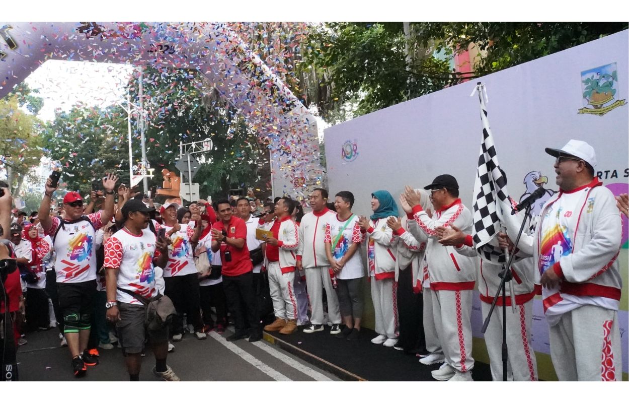 Dihadiri-20000-Orang-Funwalk-Jaksel-2025-Berlangsung-Meriah