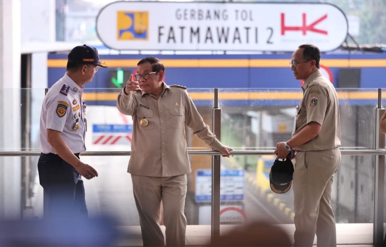Gubernur-Pramono-Tinjau-Uji-Coba-Jalur-Gratis-Tol-Fatmawati-2