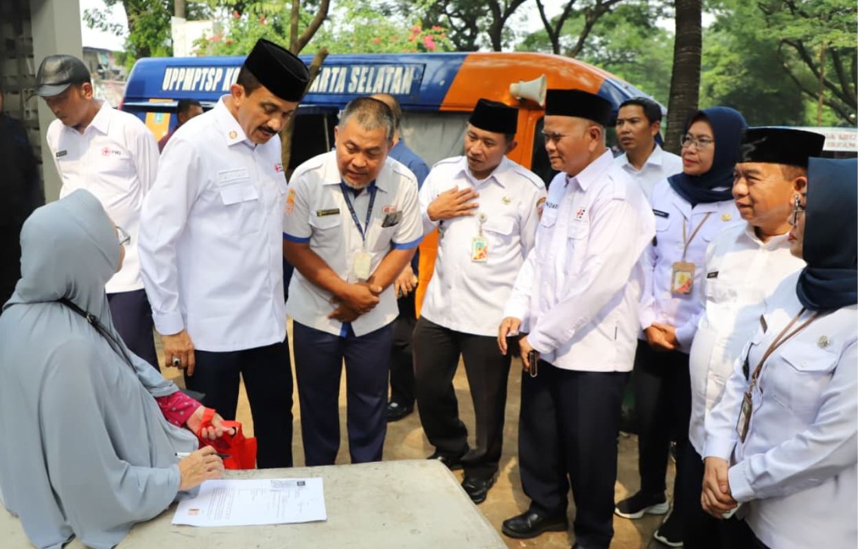 Walikota-M-Anwar-Apresiasi-Layanan-Jemput-Bola-IPTM-di-TPU-Tanah-Kusir