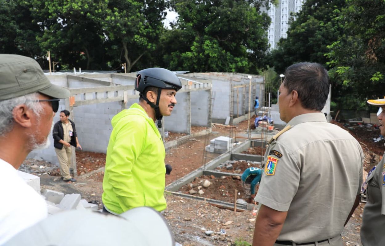 Progres-Pembangunan-Fisik-Kios-Sentra-Fauna-Lenteng-Agung-Capai-80-Persen