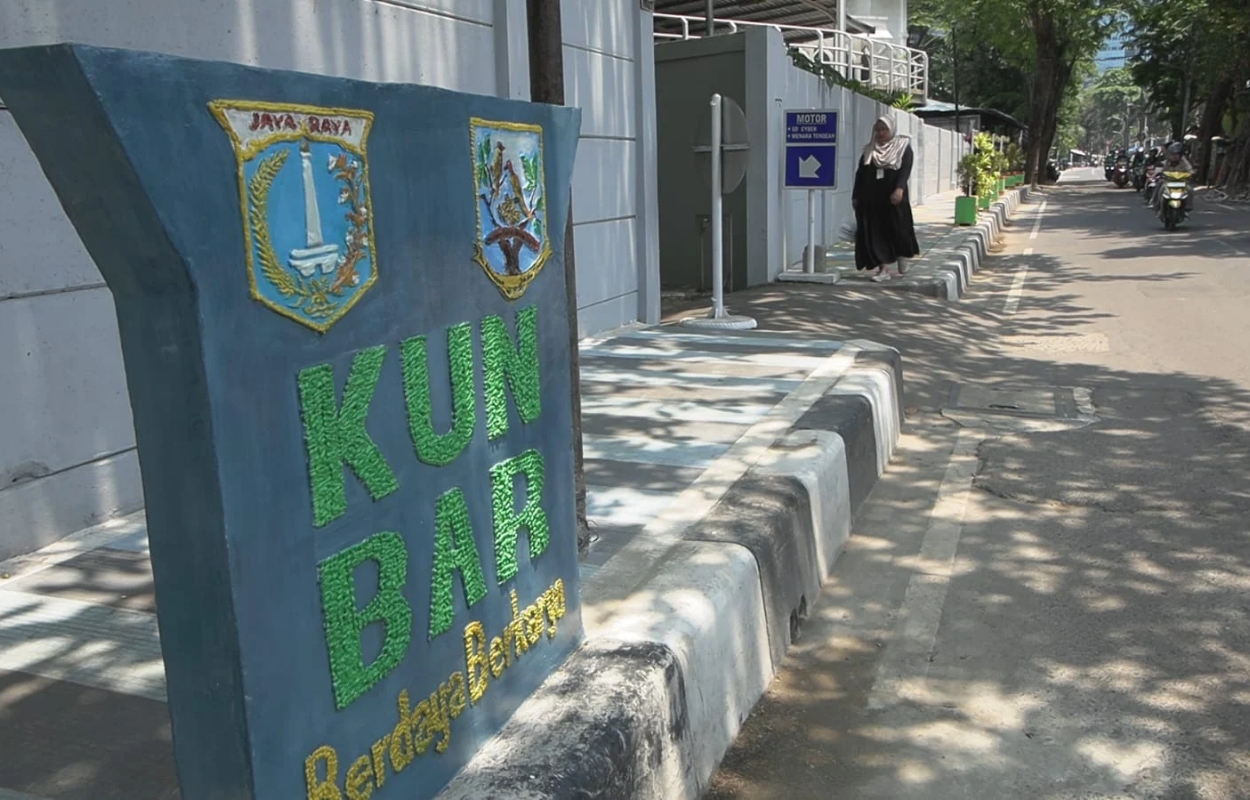 Kelurahan-Kuningan-Barat-Selesai-Bangun-Pedestrian-di-Jalan-Kuningan-Barat-Raya