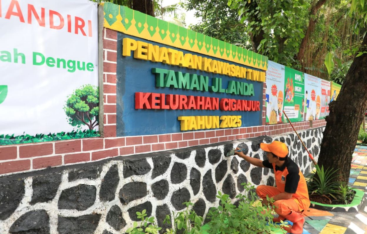 Kelurahan-Ciganjur-Percantik-Jalan-Anda-Dengan-Mural-dan-Penghijauan
