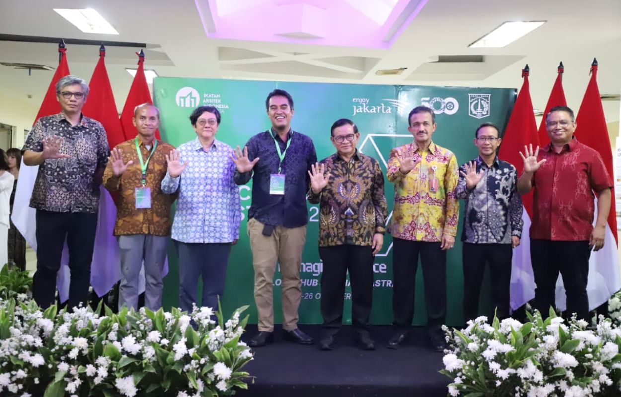 Gubernur-Pramono-Buka-Pameran-Arsitektur-di-Blok-M-Hub