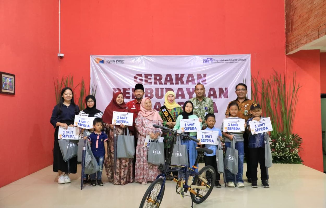 Sudin-Pusip-Serahkan-Penghargaan-Pada-Peserta-IKRA-1-Triwulan-II