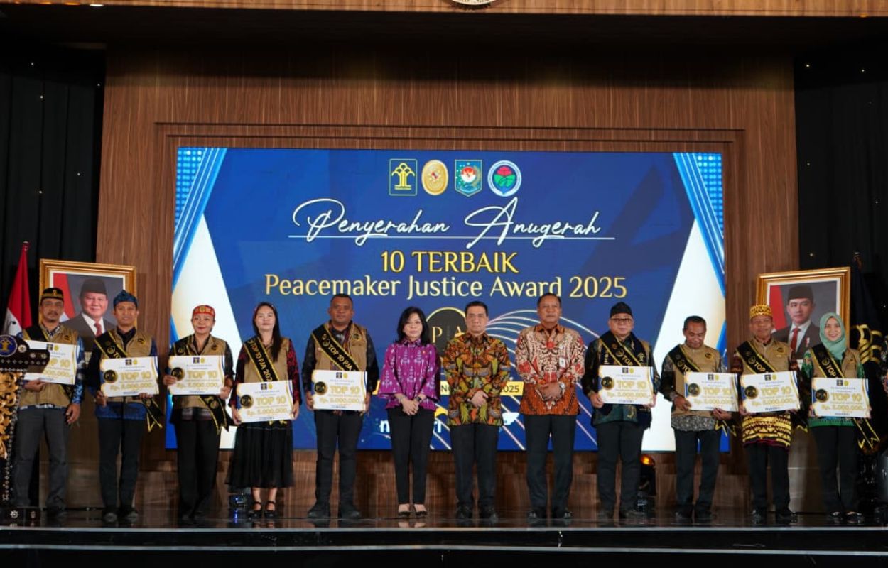 Lurah-Cikoko-Raih-Penghargaan-PJA-2025