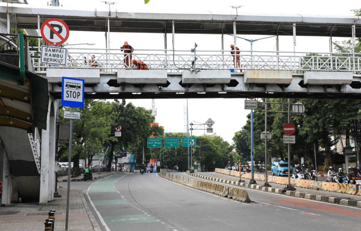 Tingkatkan-Kenyamanan-Kelurahan-Pejaten-Barat-Tata-JPO-di-Jalan-Hj-Tutty-Alawiyah