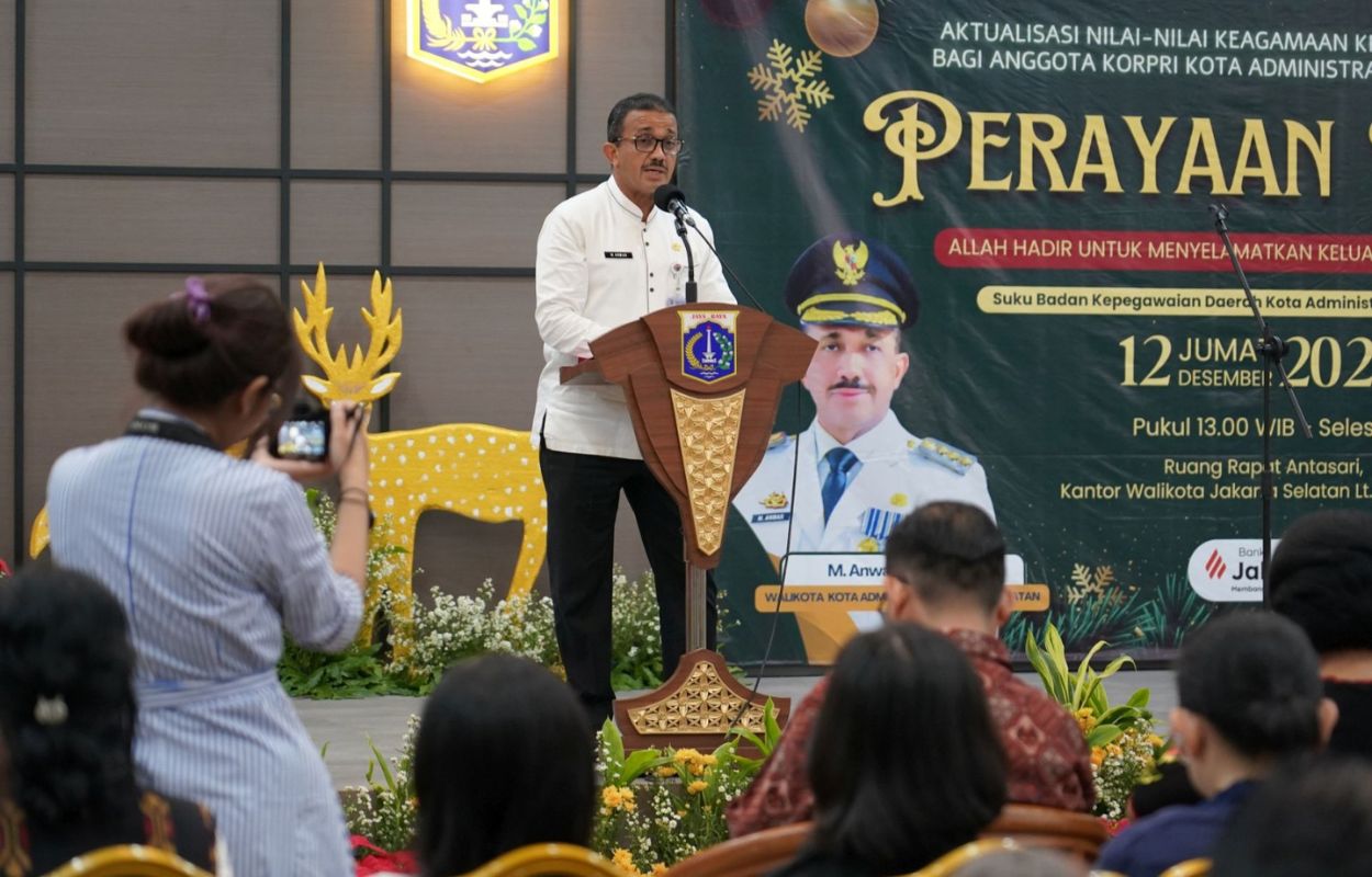 Walikota-M-Anwar-Apresiasi-Perayaan-Natal-Bagi-Pegawai-di-Lingkungan-Kota-Jaksel