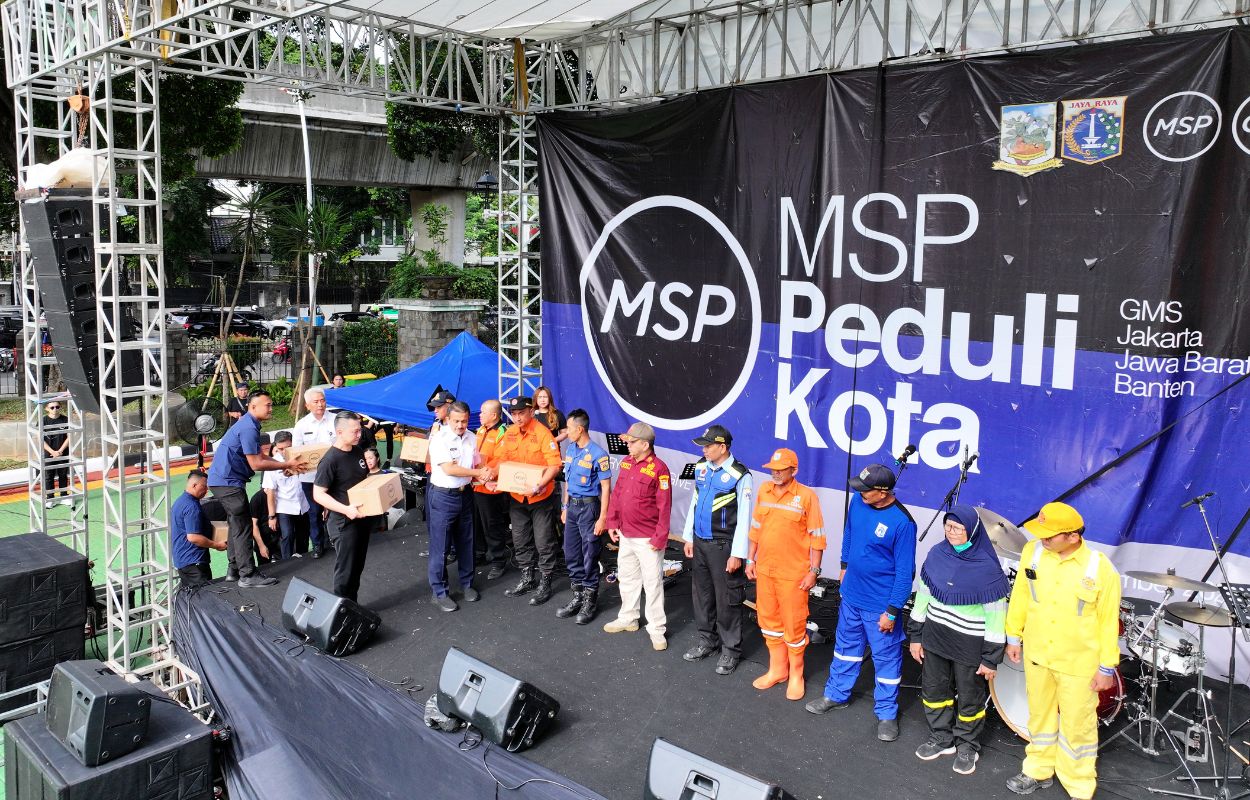Berikan-2000-Paket-Sembako-Pada-Pasukan-Pelangi-Walikota-M-Anwar-Apresiasi-Yayasan-MSP