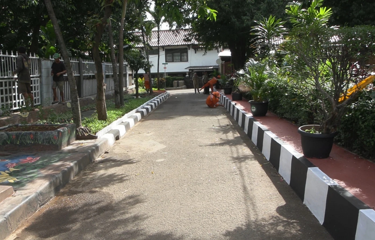 Tindaklanjuti-Aduan-Warga-Kelurahan-Kebayoran-Lama-Selatan-Tata-Kawasan-di-Jalan-Praja