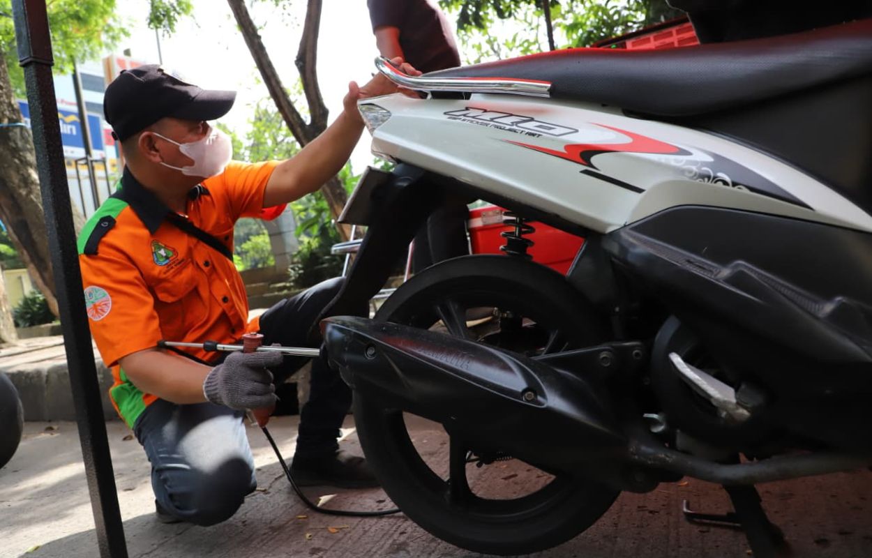 Sudin-LH-Jaksel-Gelar-Uji-Emisi-di-Jalan-Raya-Tanjung-Barat