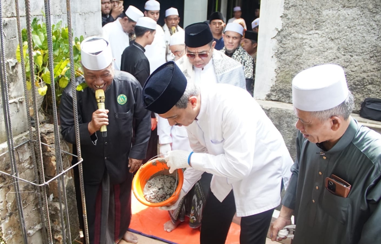 Walikota-M-Anwar-Letakkan-Batu-Pertama-Asrama-Putri-Ponpes-Tahfiz-Al-Quran-Shilaturrohiim-99