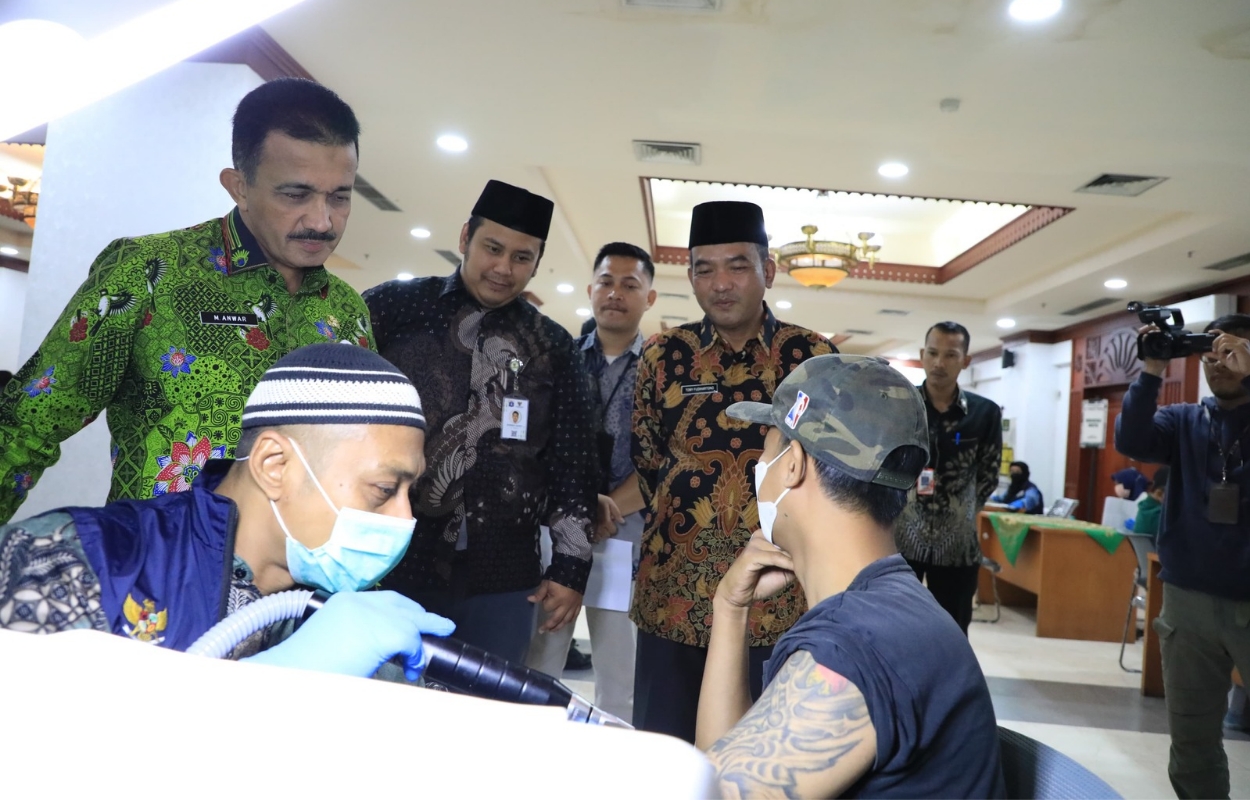 Walikota-M-Anwar-Hapus-Tato-Gratis-Beri-Kesempatan-Masyarakat-Berhijrah