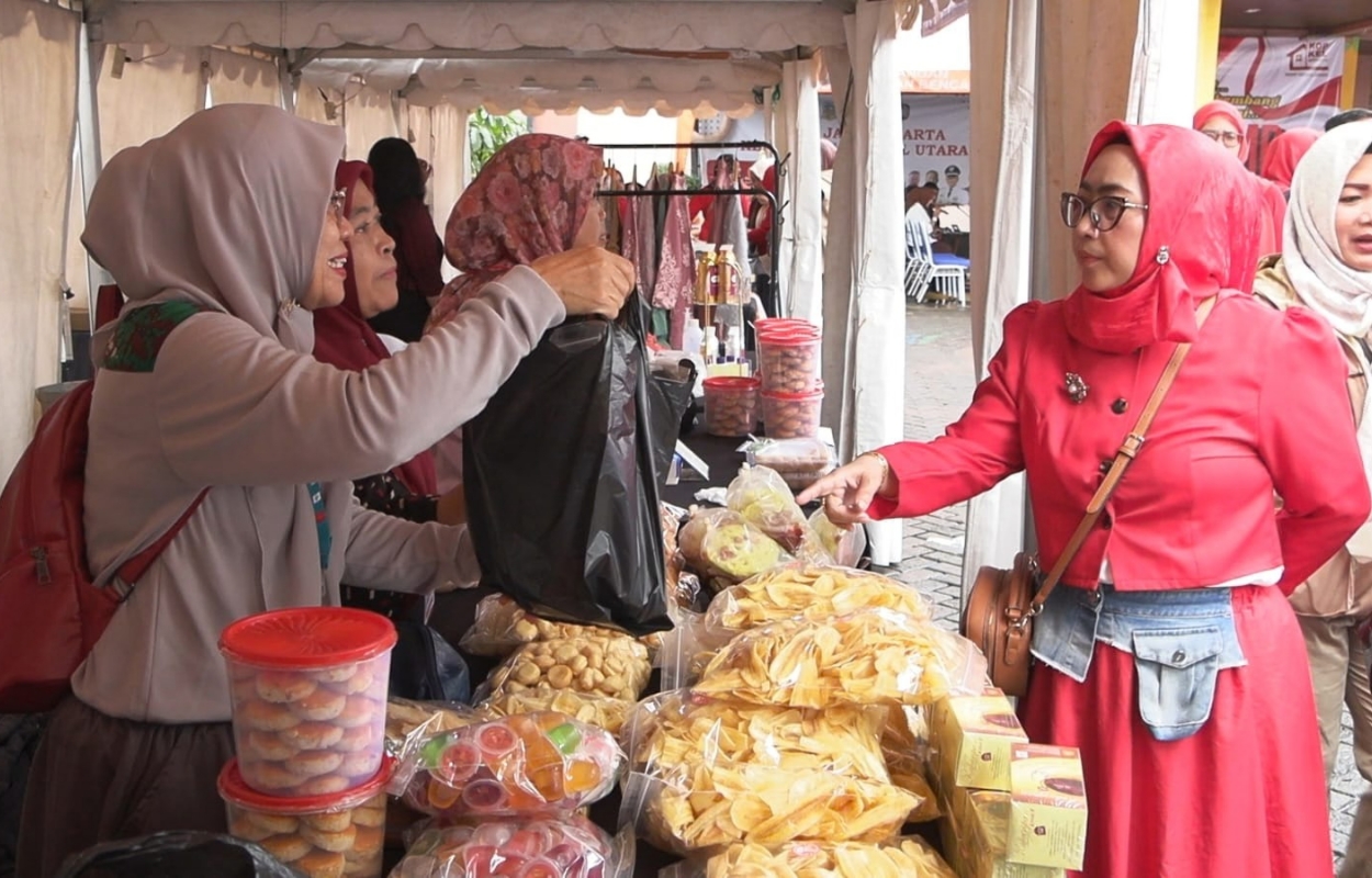 Bazar-UMKM-Meriahkan-Peresmian-KKMP-Kelurahan-Grogol-Utara
