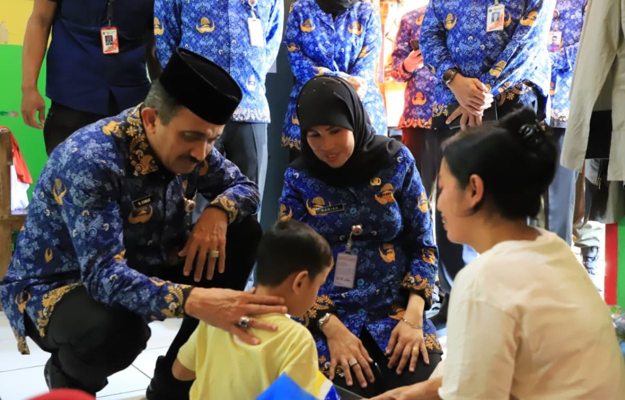 Walikota-M-Anwar-Tinjau-Lokasi-Kebakaran-di-Kelurahan-Bintaro