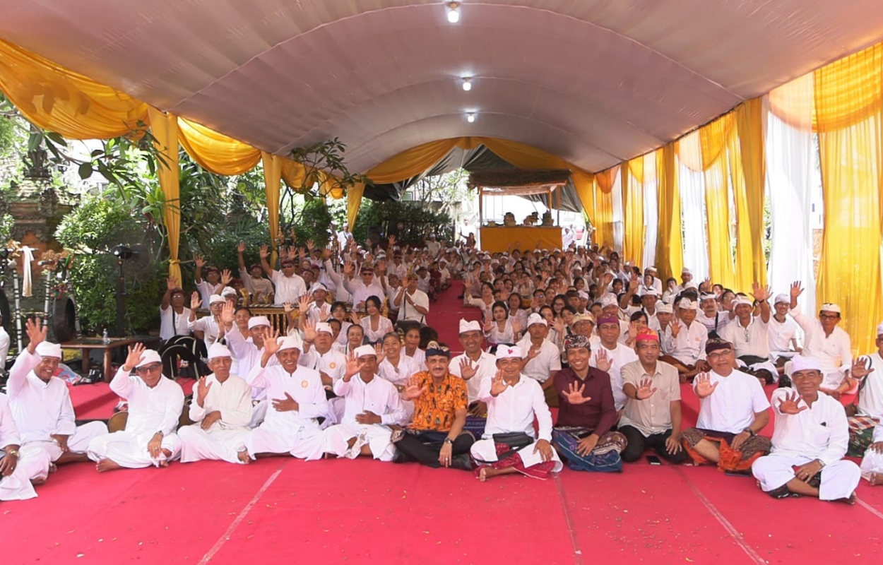 Walikota-M-Anwar-Hadiri-Perayaan-Hari-Suci-Nyepi-Tahun-Baru-Saka-1948