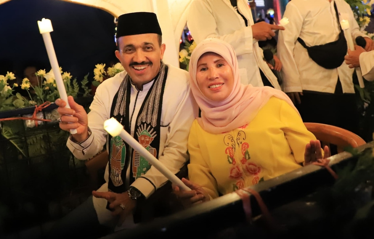 Walikota-M-Anwar-Bersama-Ketua-TP-PKK-Ikut-Pawai-Jakarta-Bedug-Festival